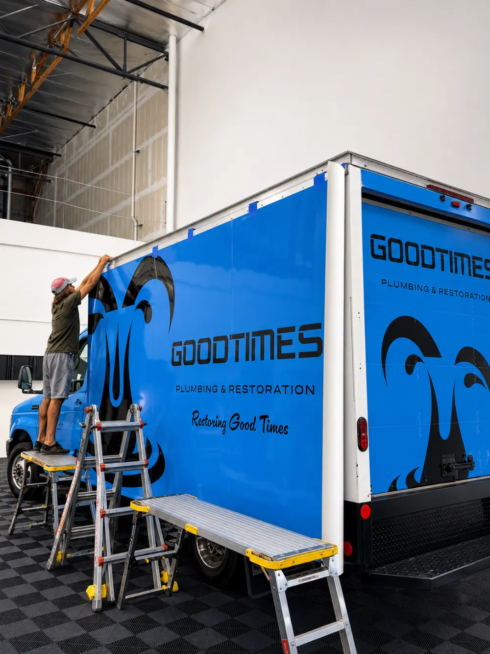 Box truck: brand install
